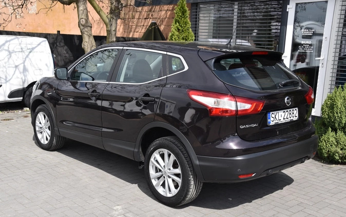 Nissan Qashqai cena 62999 przebieg: 106222, rok produkcji 2016 z Giżycko małe 742